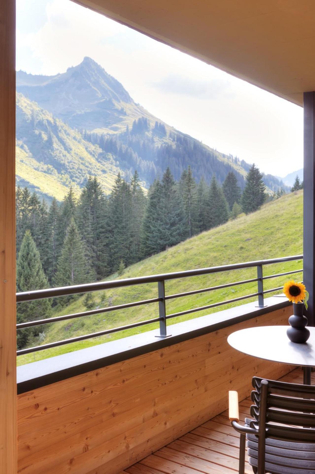 شقة Alpenstolz Damuels Haus 4 - Stilvoll Urlauben In Den Bergen المظهر الخارجي الصورة