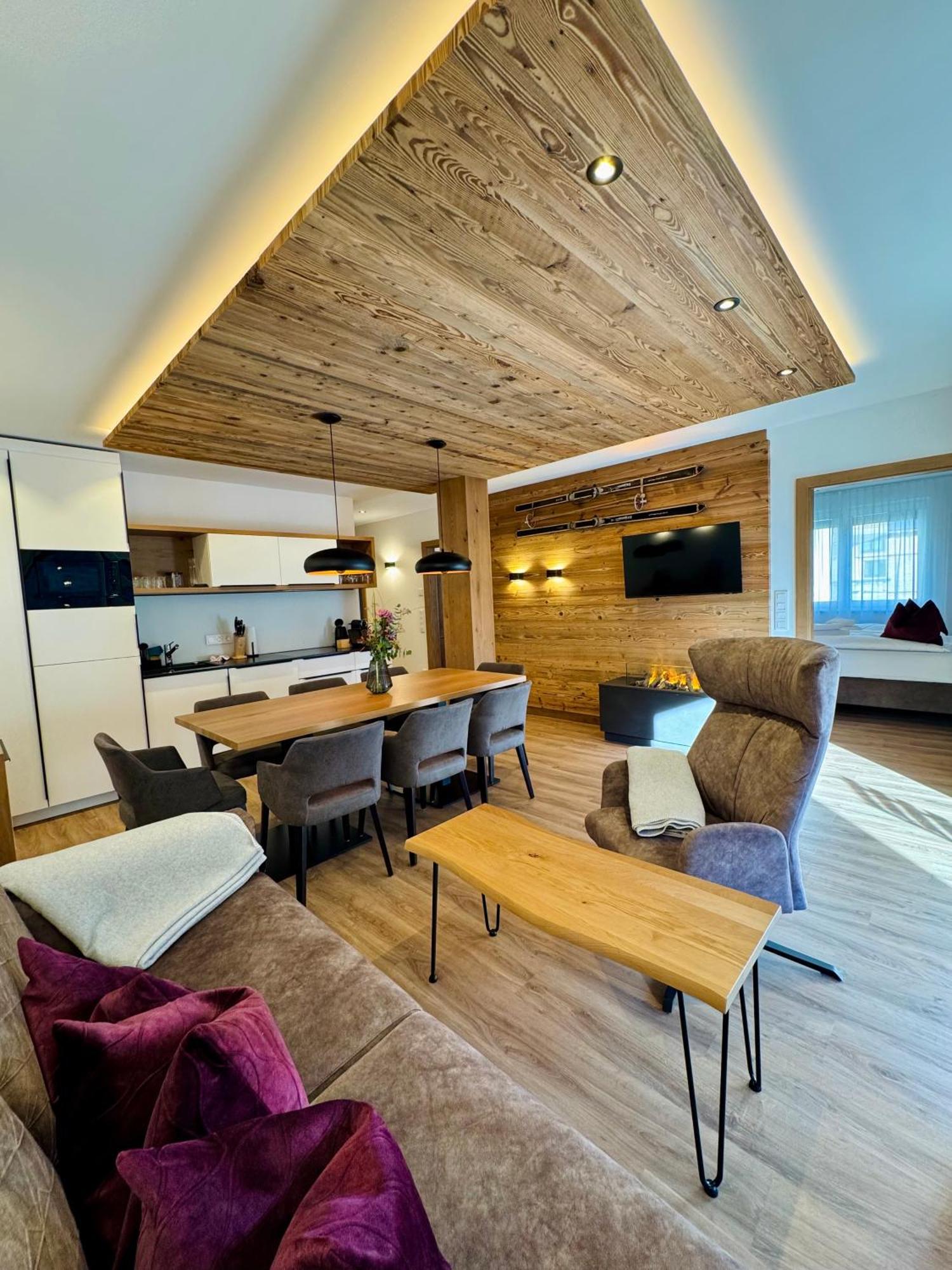 شقة Alpenstolz Damuels Haus 4 - Stilvoll Urlauben In Den Bergen المظهر الخارجي الصورة